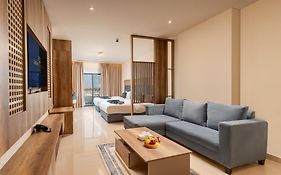 Golden Pillar Hotel